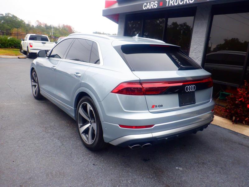 Audi SQ8  2024