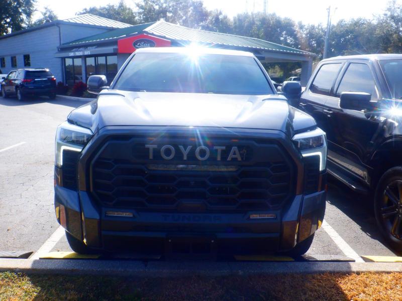 Toyota Tundra  2024