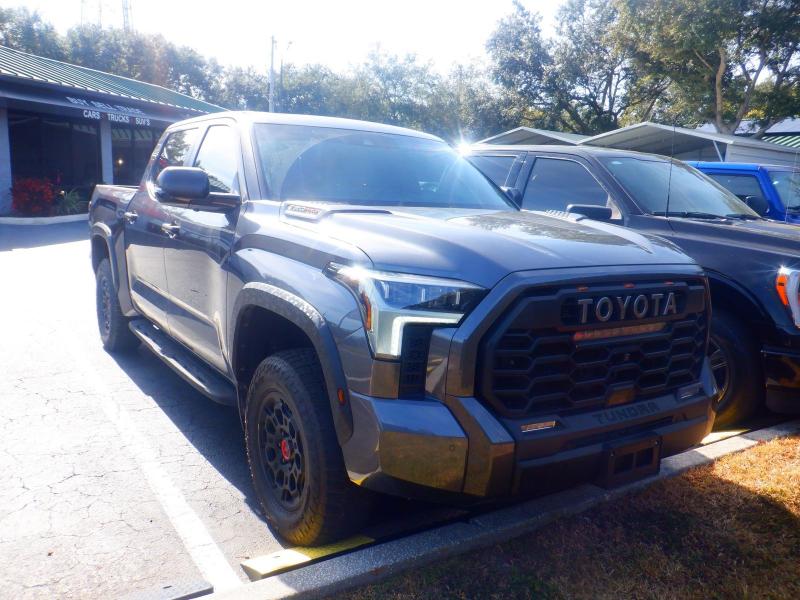 Toyota Tundra  2024
