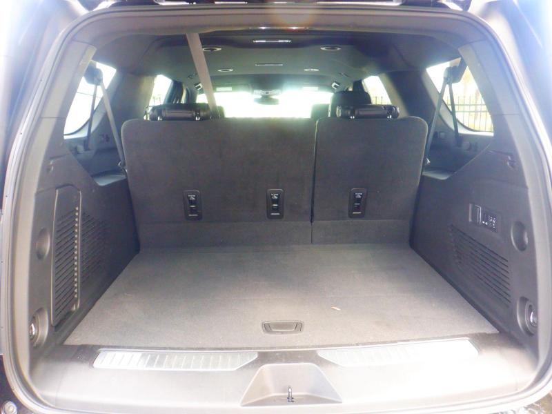 Chevrolet Suburban  2022