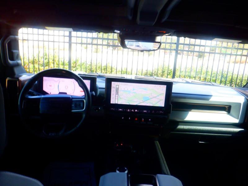 GMC HUMMER EV SUV  2024