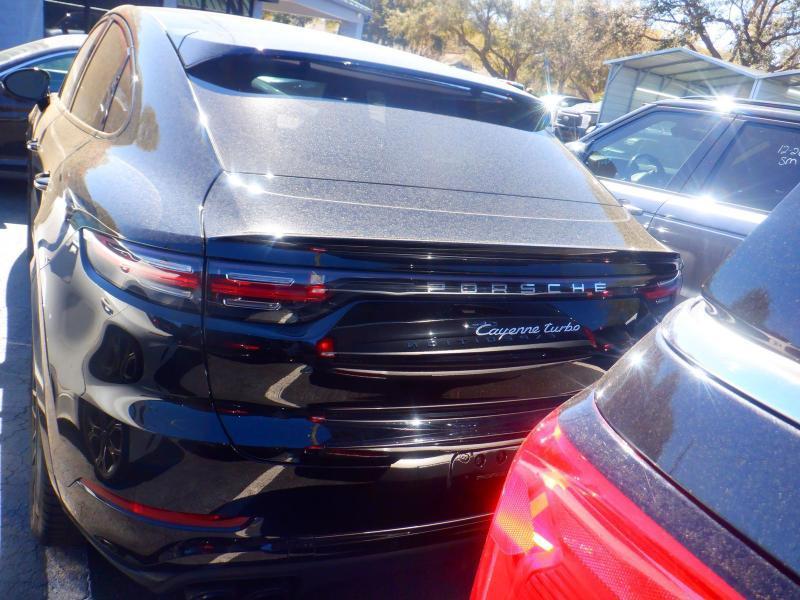 Porsche Cayenne Turbo 2020