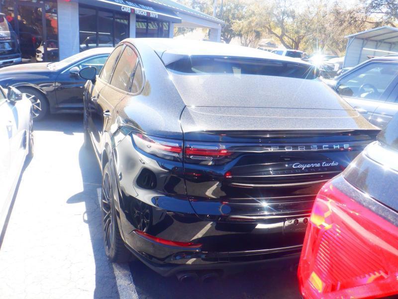 Porsche Cayenne Turbo 2020