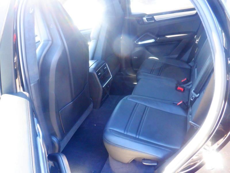 Porsche Cayenne Turbo 2020