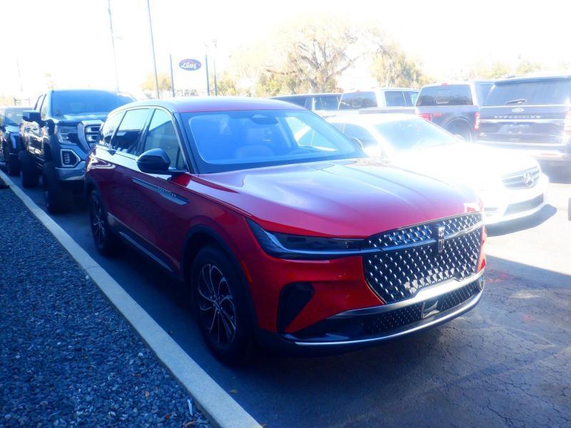 Lincoln Nautilus Premiere AWD 2025