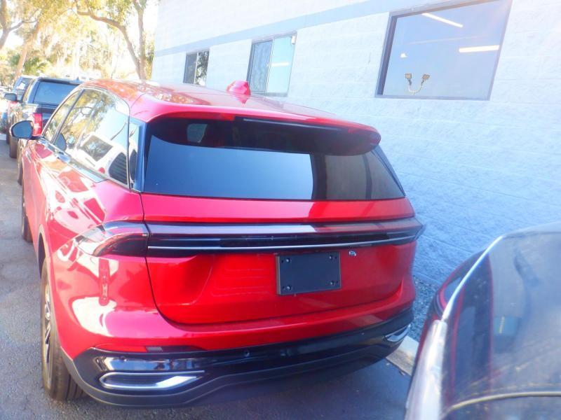 Lincoln Nautilus Premiere AWD 2025