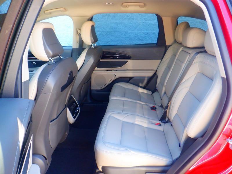 Lincoln Nautilus Premiere AWD 2025