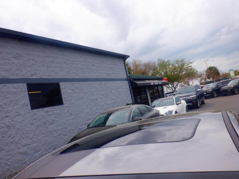 Hyundai Elantra Limited 2024