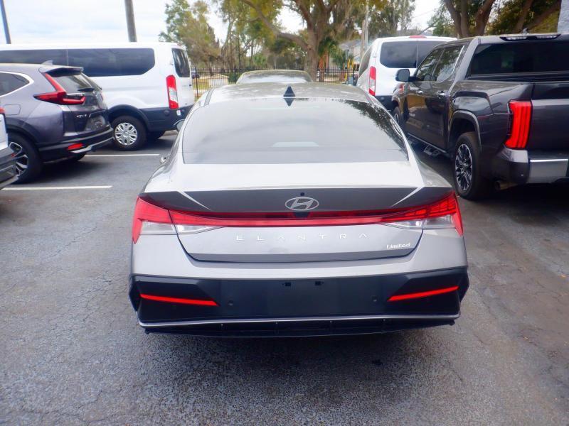Hyundai Elantra Limited 2024
