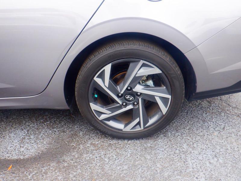 Hyundai Elantra Limited 2024