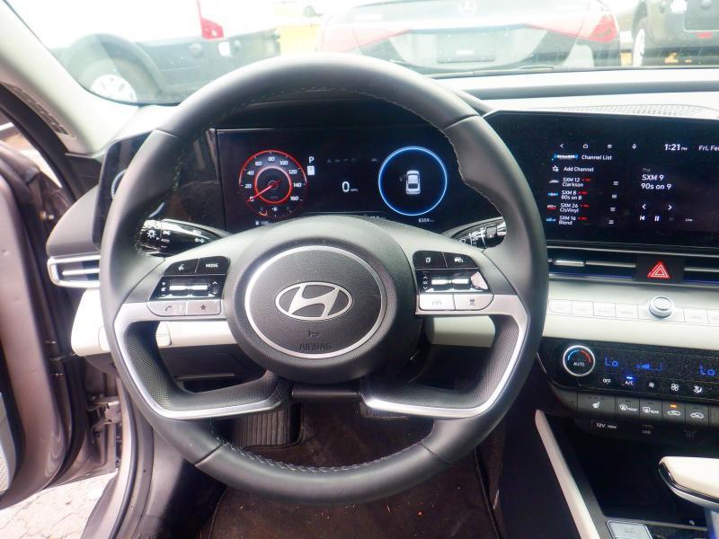 Hyundai Elantra Limited 2024