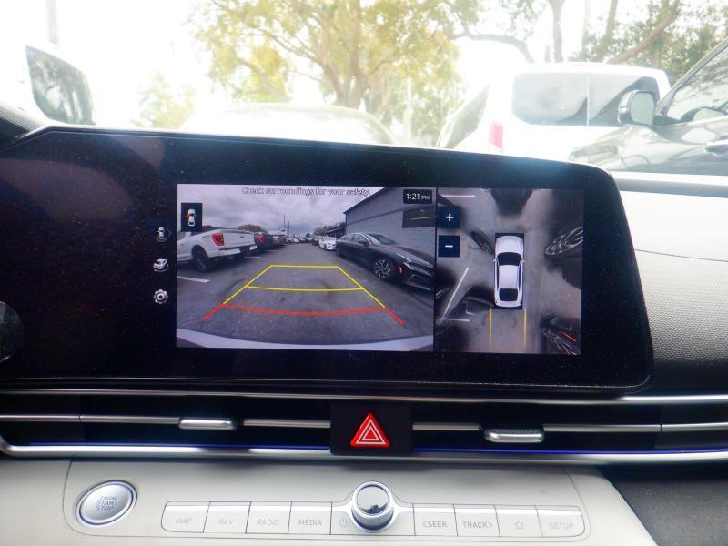 Hyundai Elantra Limited 2024