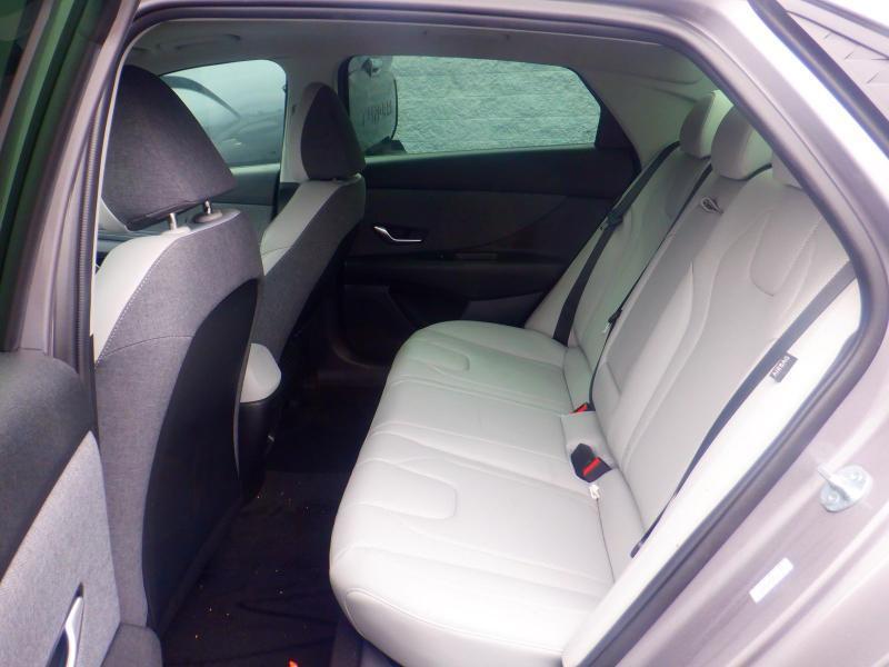 Hyundai Elantra Limited 2024