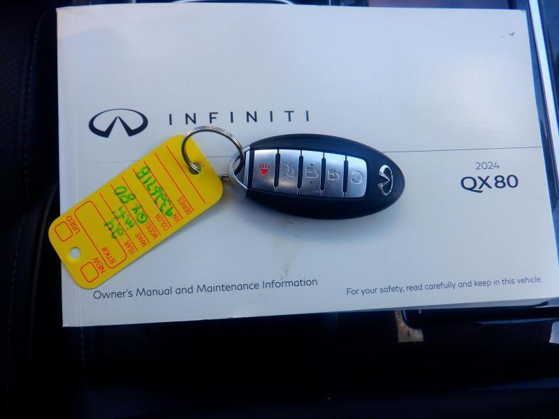Infiniti QX80  2024