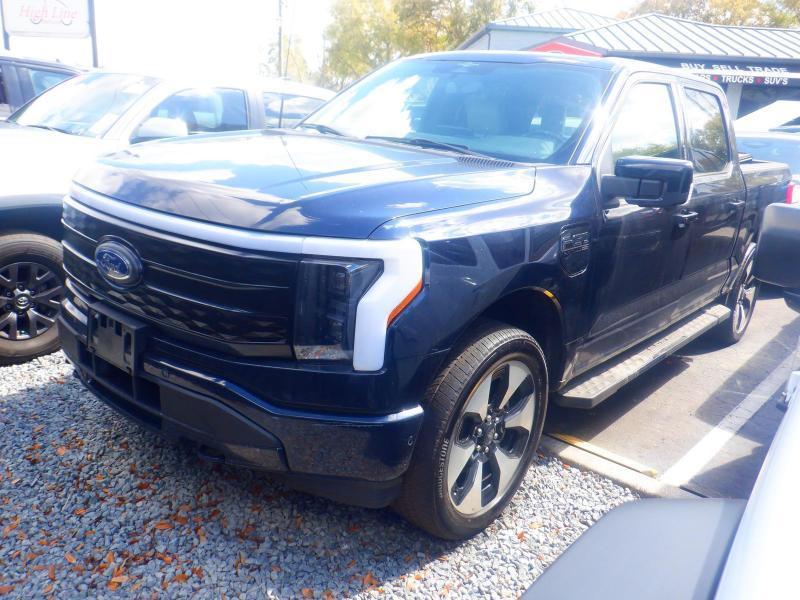 Ford F-150 Lightning  2023