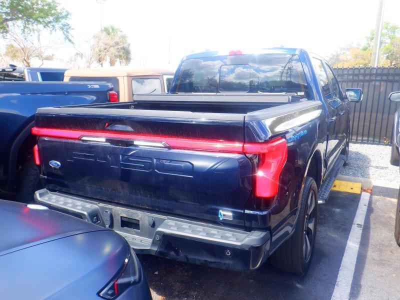 Ford F-150 Lightning  2023