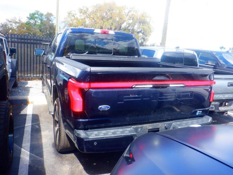 Ford F-150 Lightning  2023