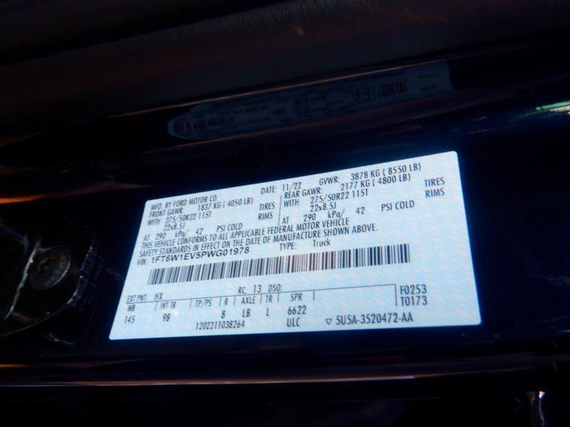 Ford F-150 Lightning  2023