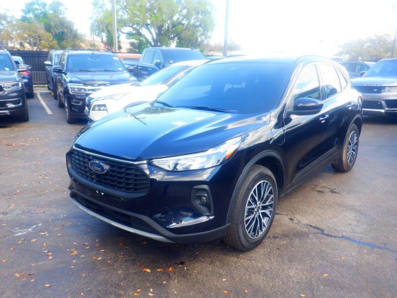 Ford Escape Plug-in Hybrid  2025