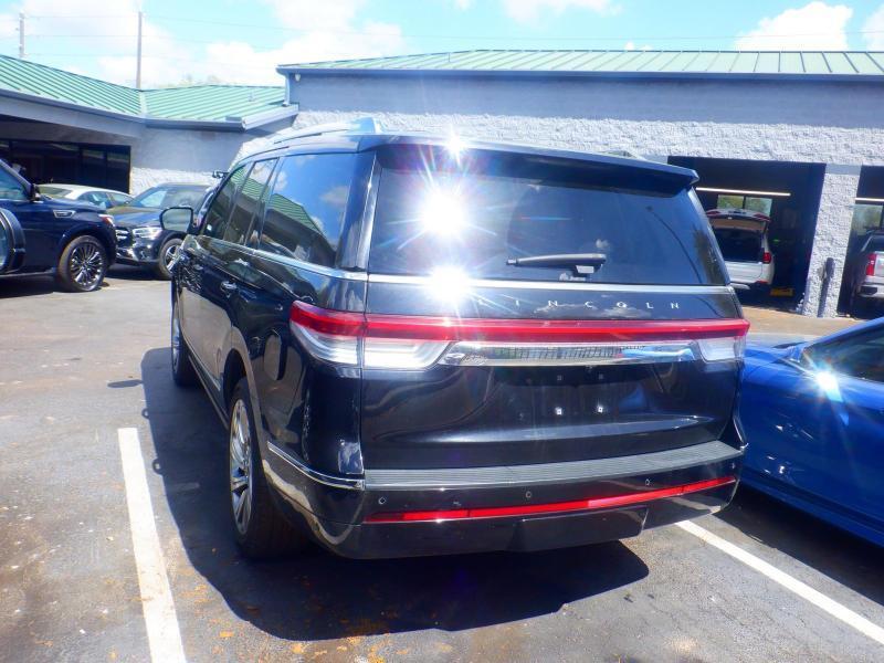 Lincoln Navigator  2024