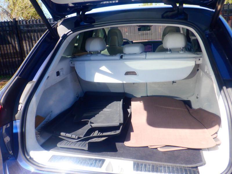 Mercedes-Benz EQE  2023