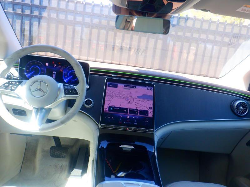 Mercedes-Benz EQE  2023