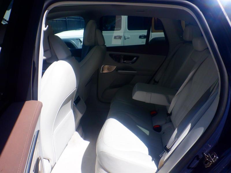 Mercedes-Benz EQE  2023