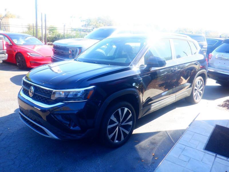 Volkswagen Taos SE 2024