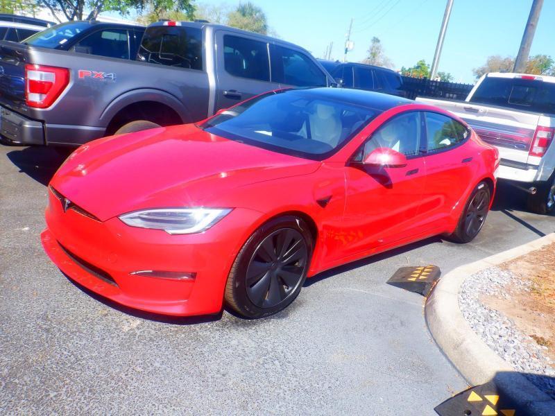 Tesla Model S  2022