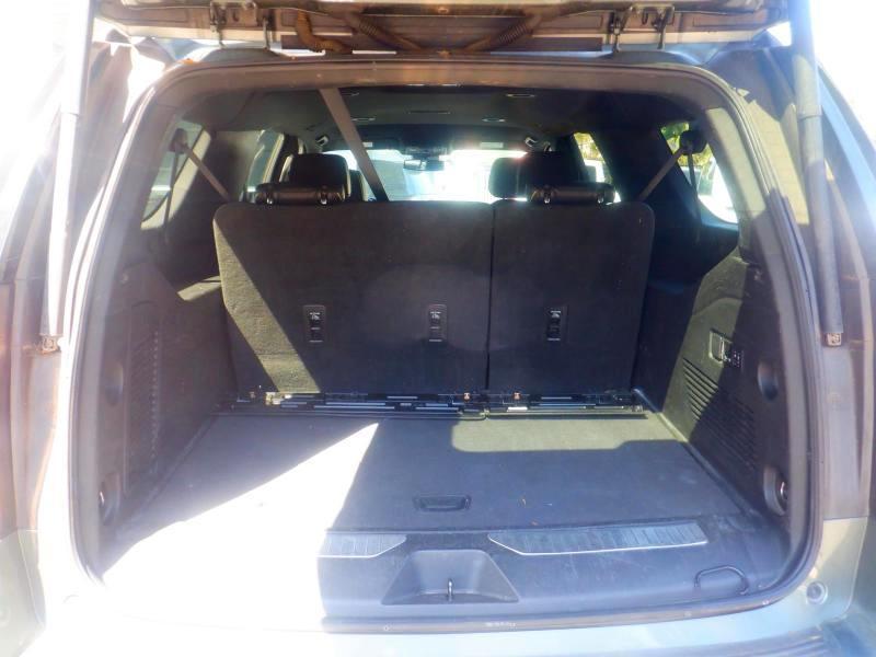 Chevrolet Suburban  2023