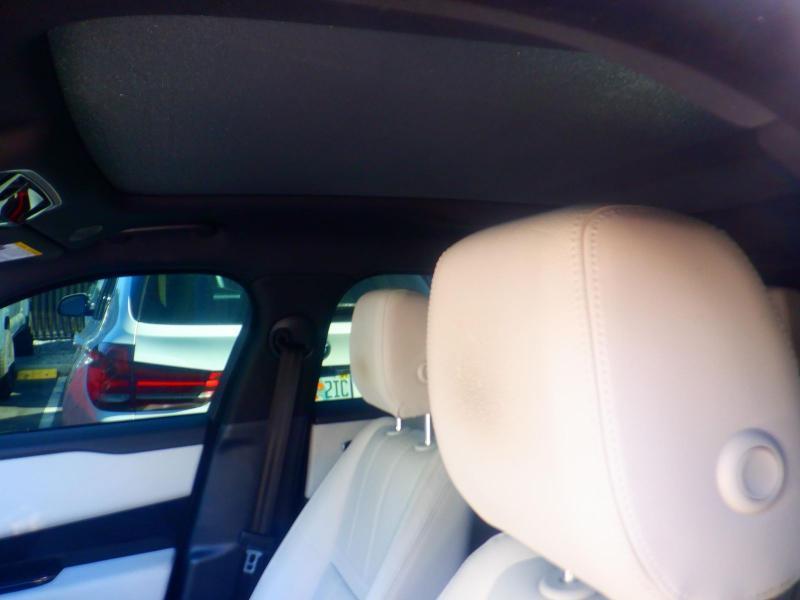 Land Rover Range Rover Velar  2023