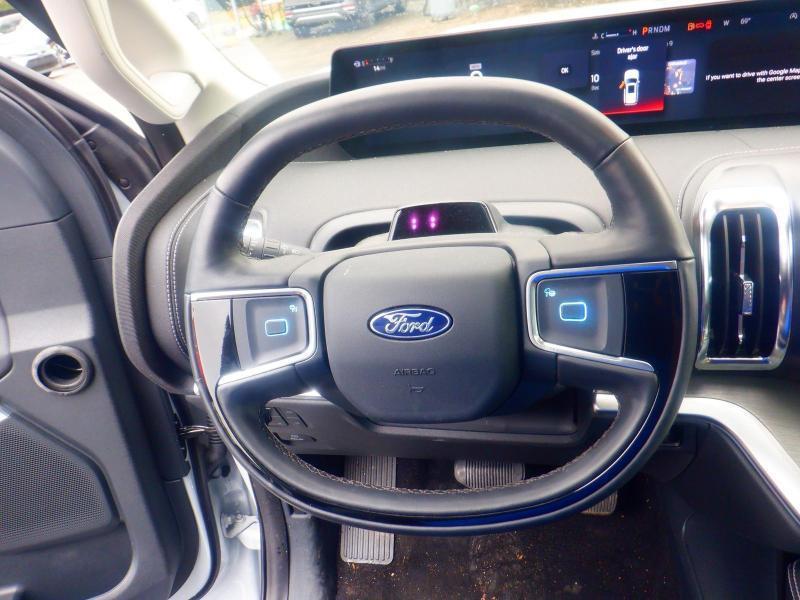 Ford Expedition MAX Platinum 2025