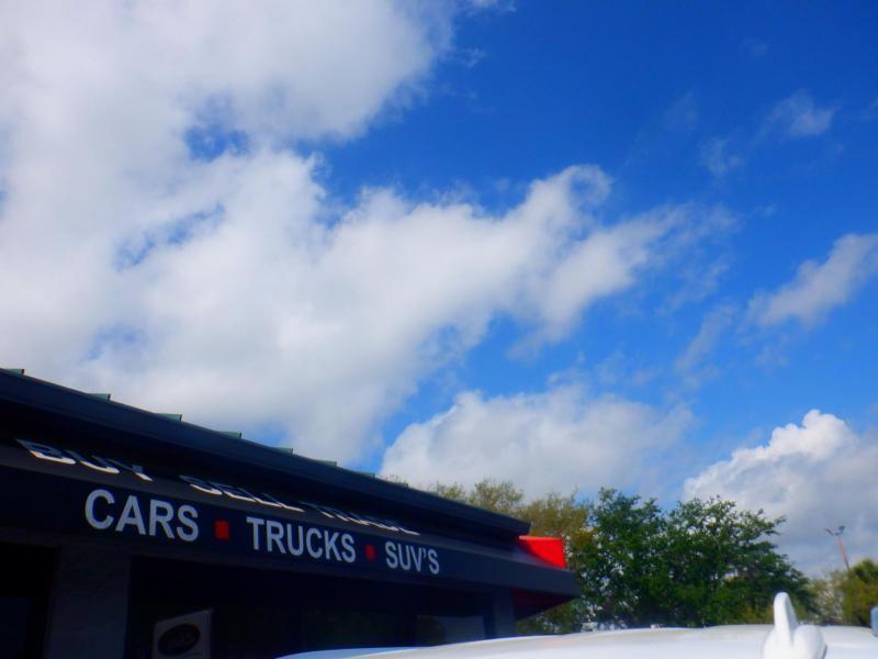 Chevrolet Suburban  2023