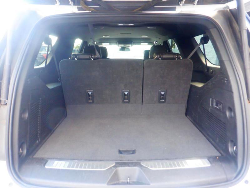 Chevrolet Suburban  2023