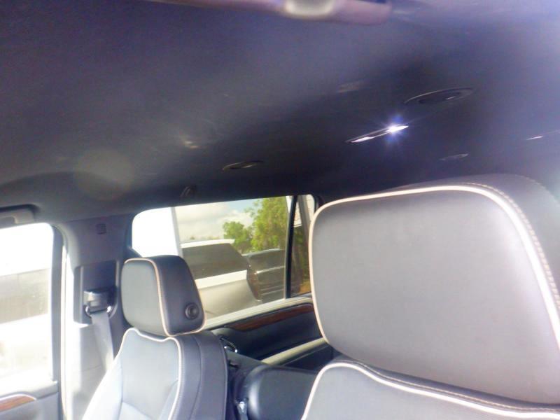 Chevrolet Suburban  2023