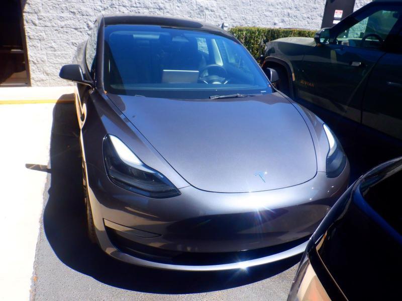 Tesla Model 3  2023