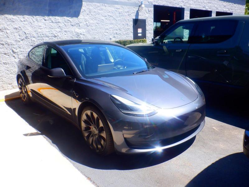 Tesla Model 3  2023