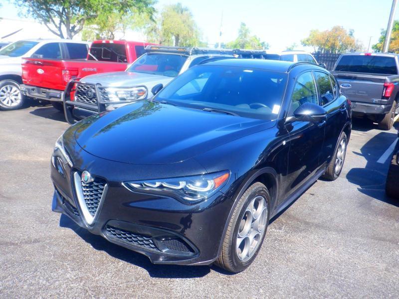 Alfa Romeo Stelvio  2024