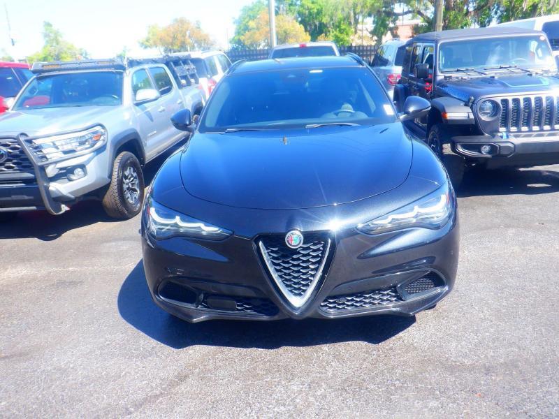 Alfa Romeo Stelvio  2024