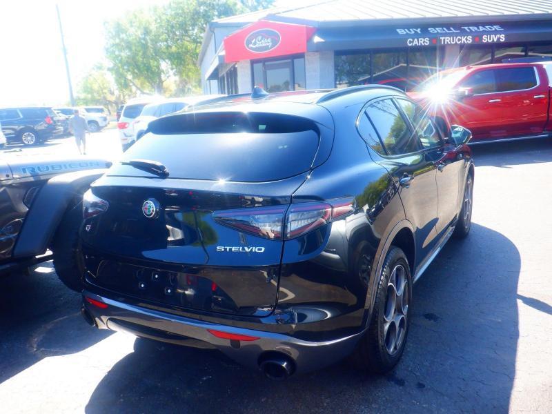 Alfa Romeo Stelvio  2024