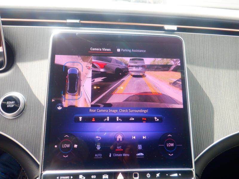 Mercedes-Benz EQE  2024