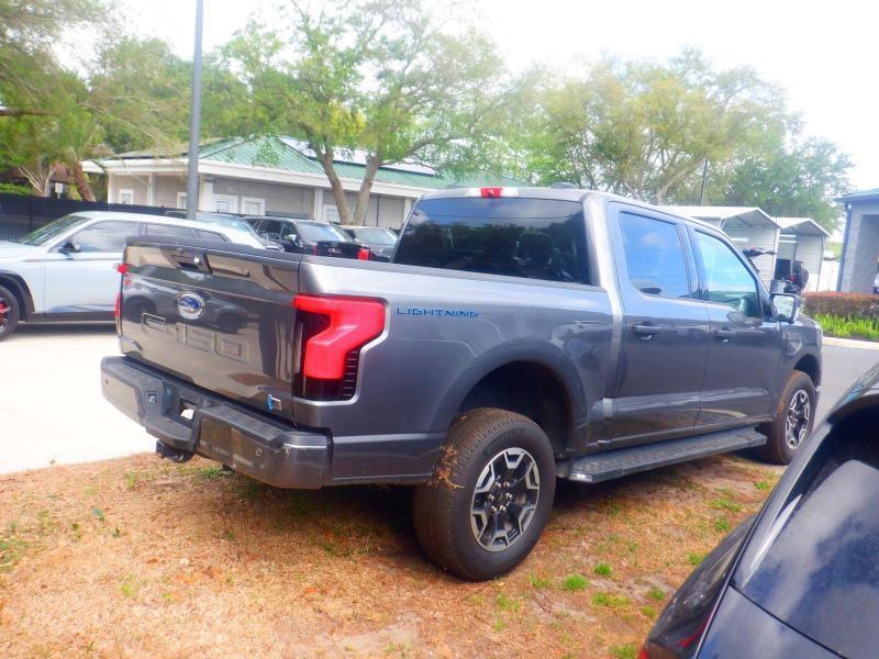Ford F-150 Lightning  2023