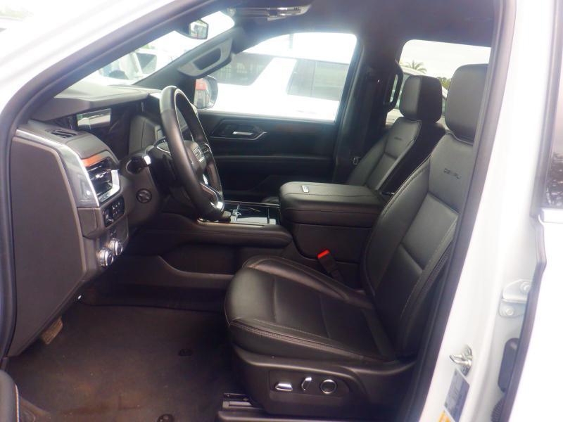 GMC Yukon XL Denali 2025