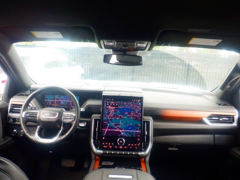 GMC Yukon XL Denali 2025