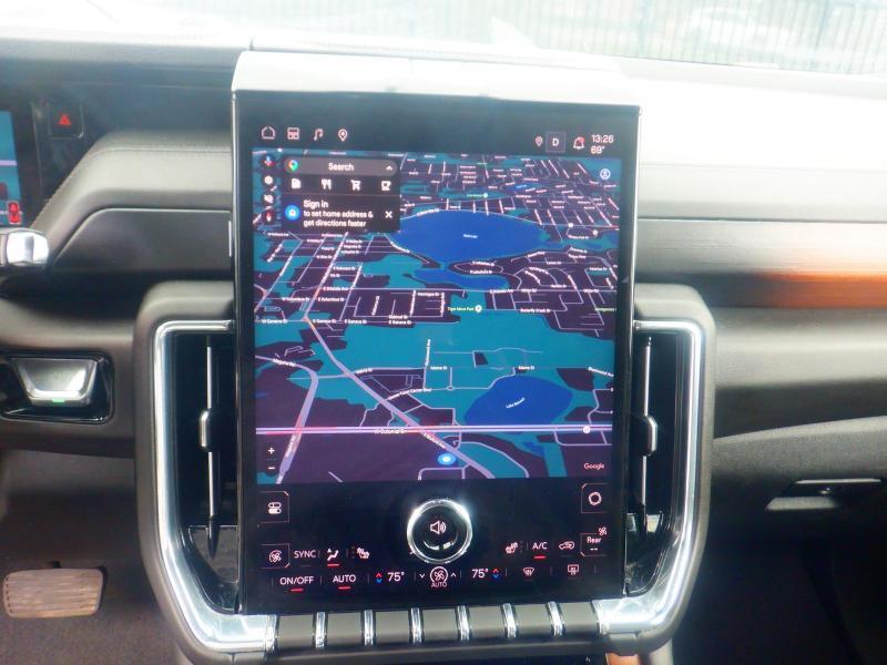 GMC Yukon XL Denali 2025