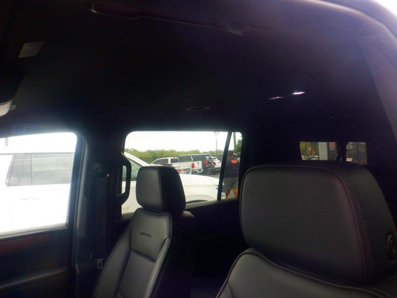 GMC Yukon XL Denali 2025