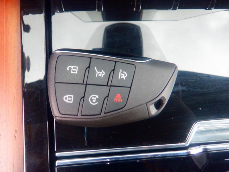 GMC Yukon XL Denali 2025