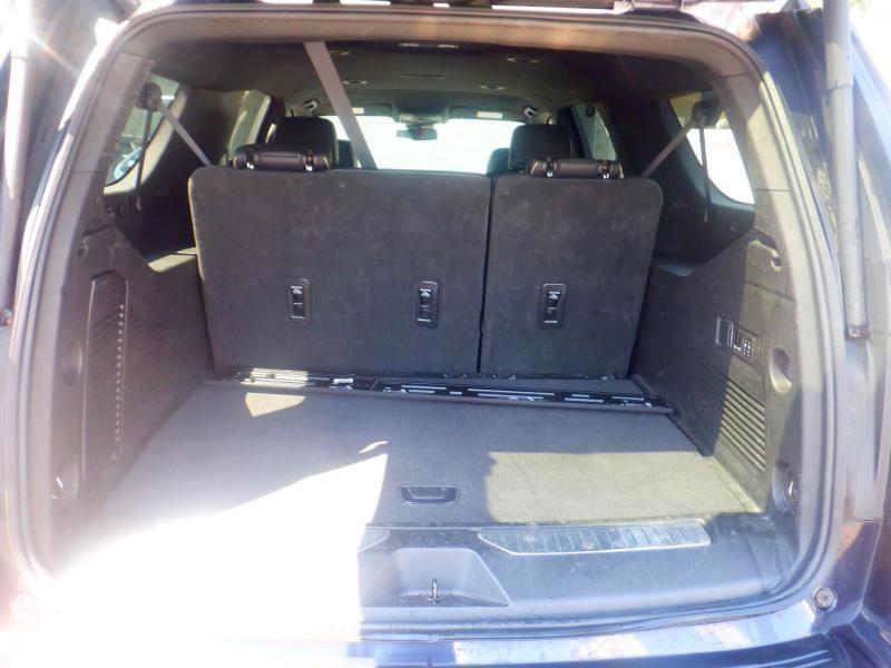 Chevrolet Suburban  2023