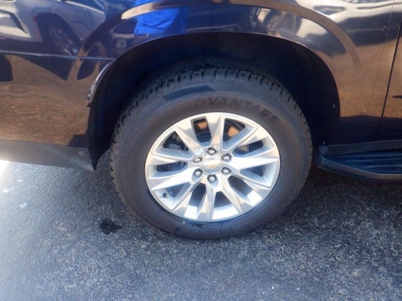 Chevrolet Suburban  2023