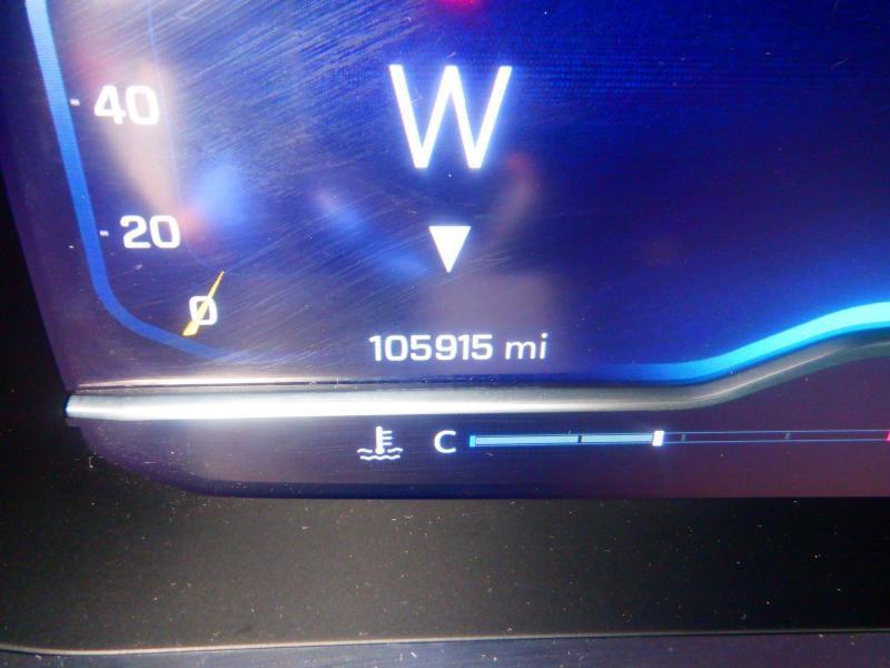 Chevrolet Suburban  2023